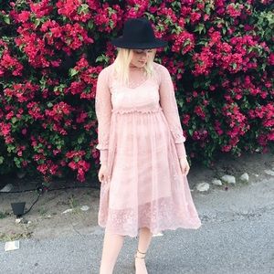 ASOS lace midi dress 🌸